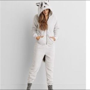 American Eagle Onesie❤️❄️